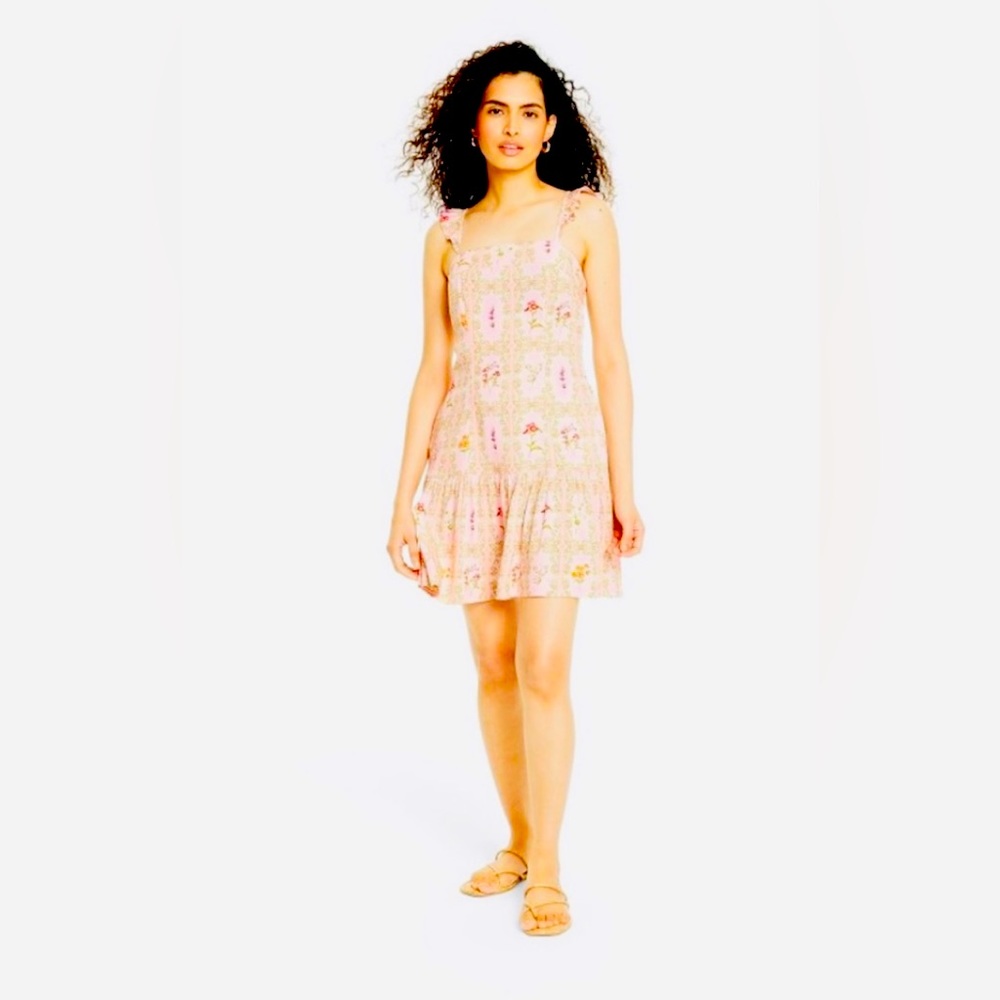 Agua Bendita x Target Dainty Floral Tile Print Flutter Sleeves Mini Dress. EUC
